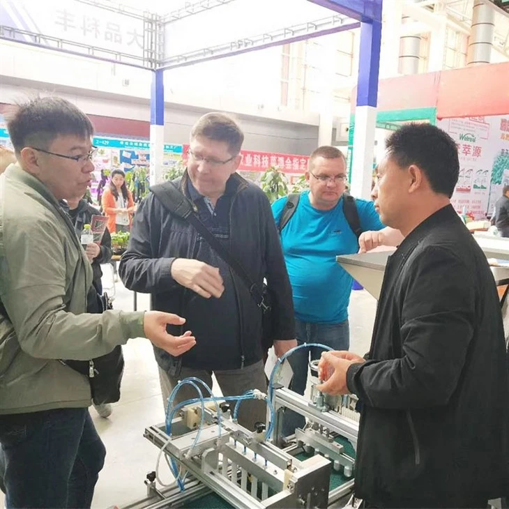 seeding tray machine4
